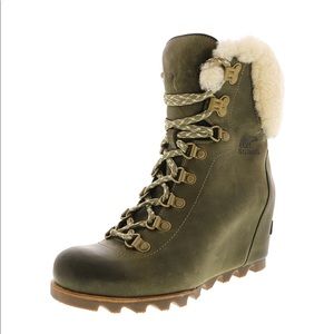 Sorel Joan of Arctic shearling Boots EUC